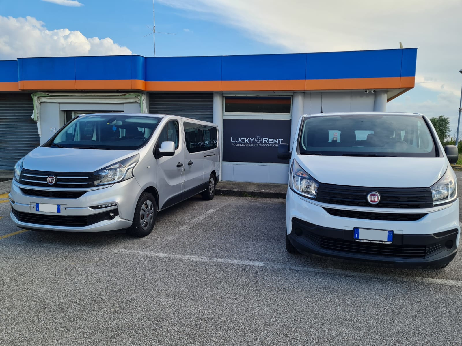 Furgone 9 posti 1